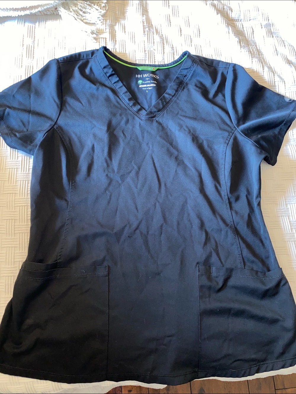 HH Works Black V-Neck women’s large Scrub Top